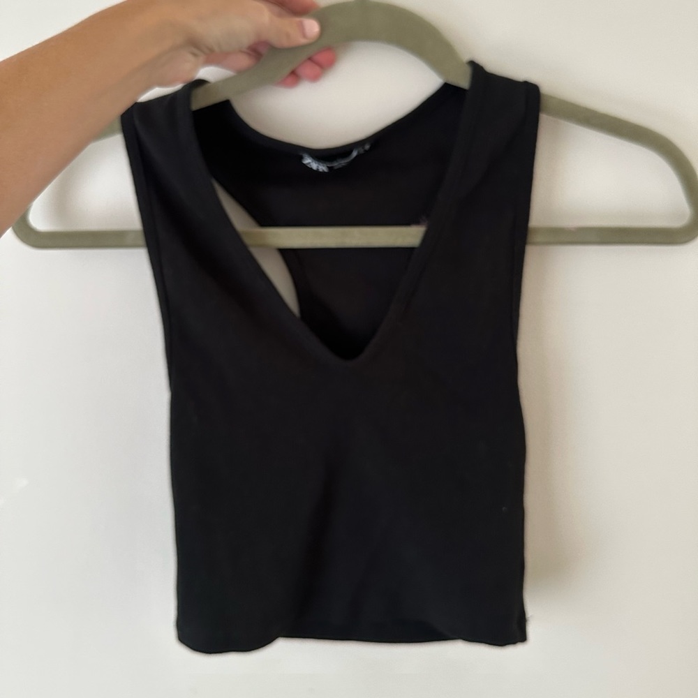 Zara black v neck cropped rib tee